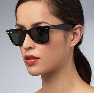 Ray-Ban Black Wayfarer Sunglasses with Dark Green Lenses
